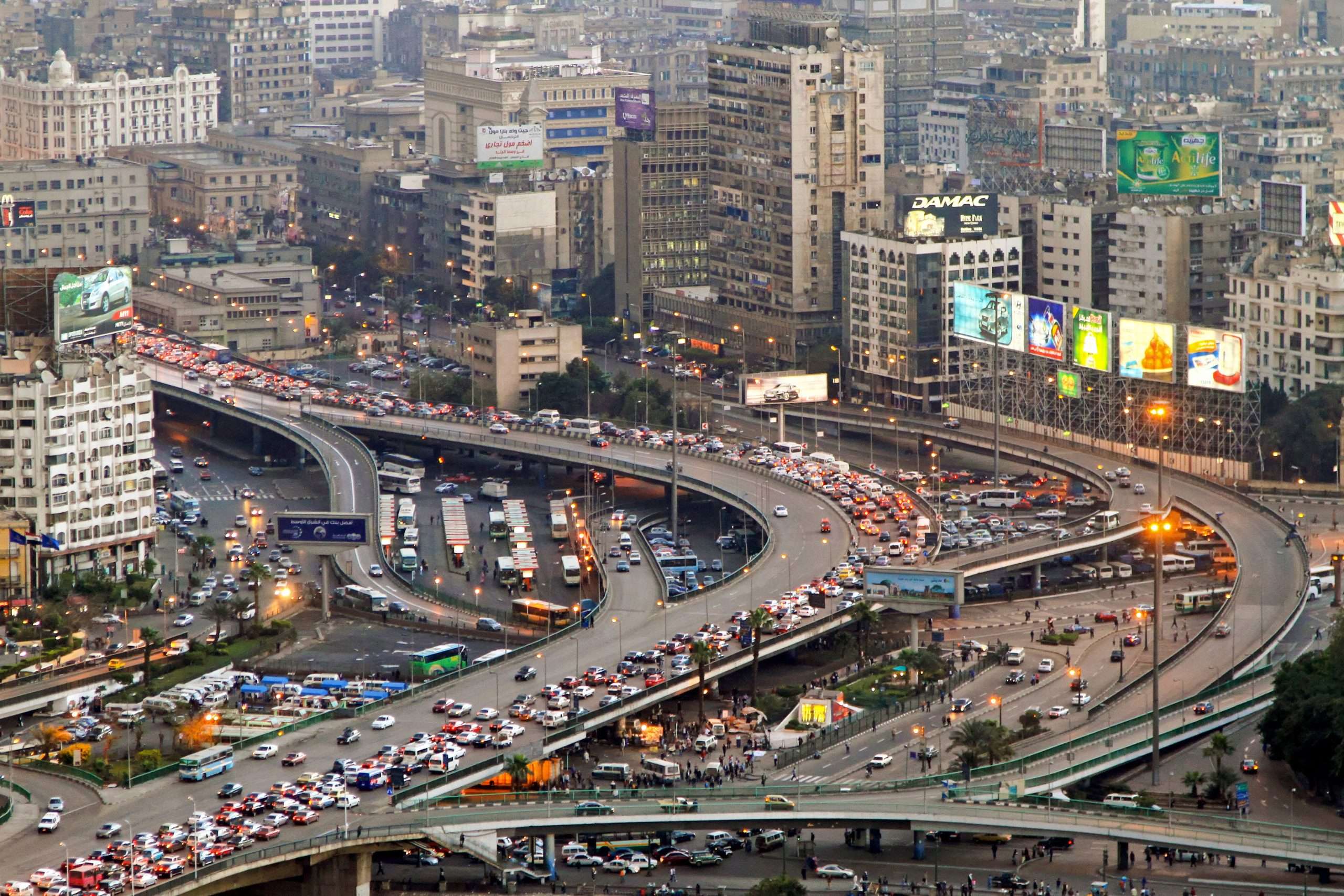 Suezkanal auf Schienen: Chaos im Nahverkehr der ägyptischen Metropole Kairo